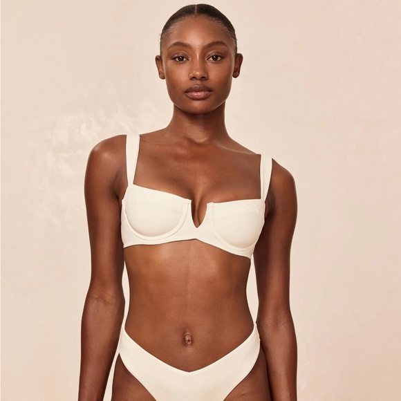 Monday Swimwear Ivory Clovelly Bikini Top - Picture 2 of 10